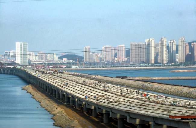 一航局承建大连跨海桥主体完工