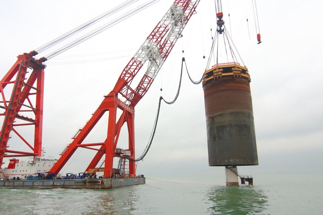 Successful Vibro-extraction of Large-Diameter Steel Cylinder for Bridge Works of Hong Kong – Zhuhai – Macau Bridge