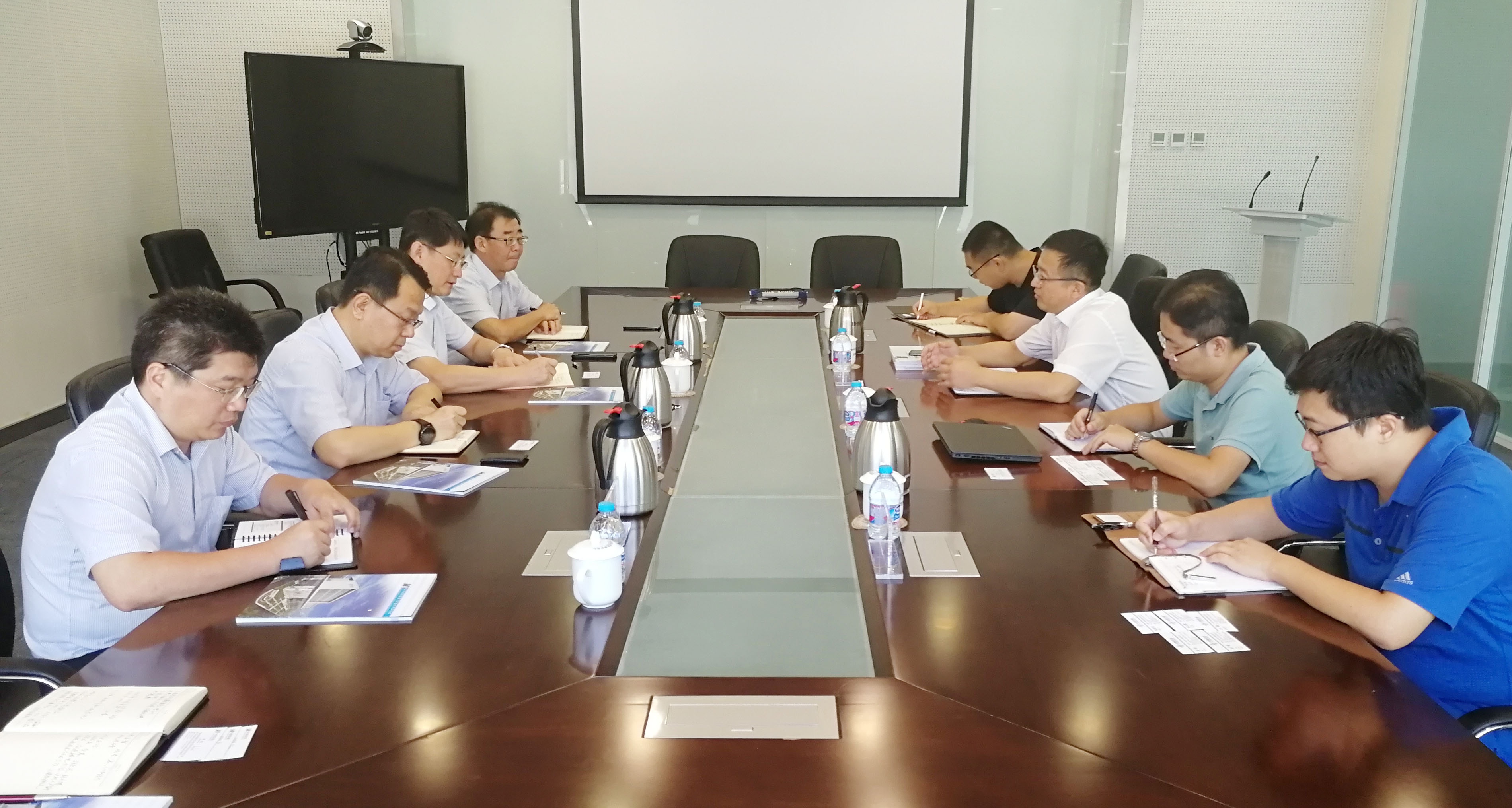 公司与华能集团清洁能源技术研究院开展业务交流