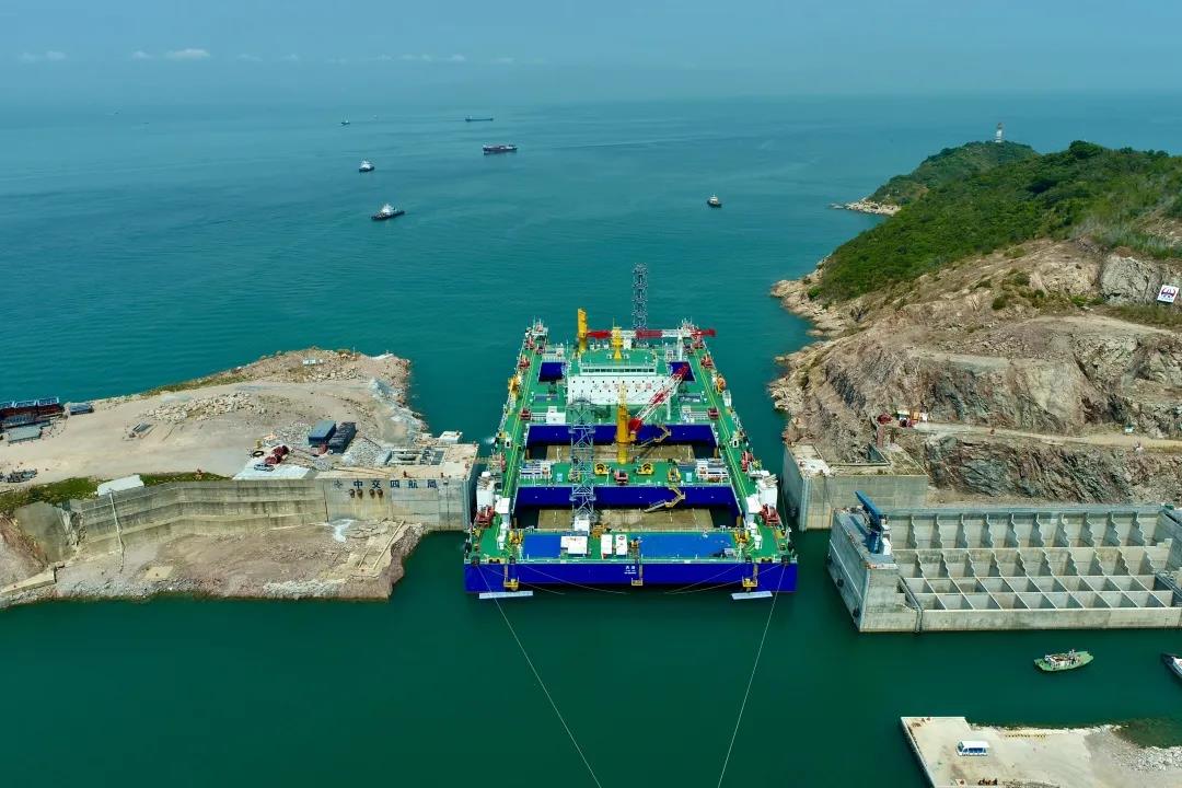 E8管节36米海底安家！深中通道沉管隧道建成总长超四分之一